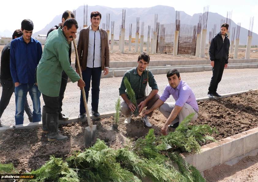 کاشت نهال در محل جدید آموزشکده به مناسبت روز درختکاری 2