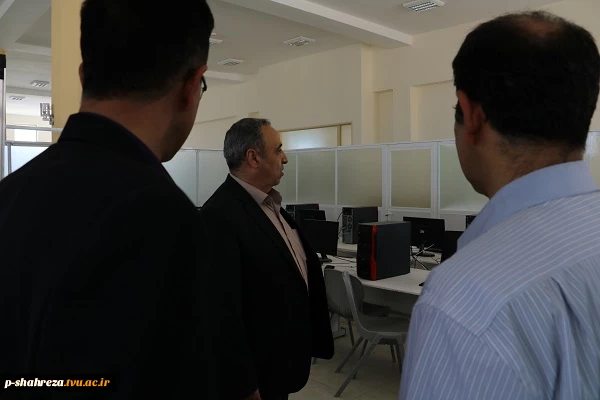 بازدید رئیس دانشگاه فنی وحرفه ای استان ازآموزشکده های فنی شهرضا ودیداربا نماینده محترم شهرضا خانم دکترمحمودی 5