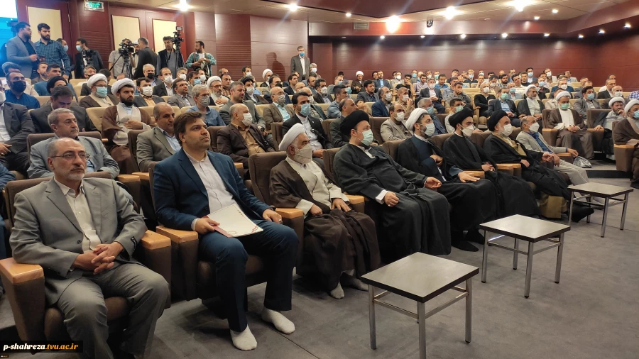 آیین تجدید میثاق دانشگاهیان دانشگاه فنی و حرفه ای با آرمان های امام خمینی(ره) و تجدید بیعت با مقام معظم رهبری(مدظله العالی) برگزار شد 8