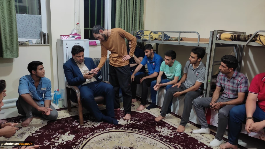 در سفر استانی به قم صورت گرفت؛
ملاقات عمومی رئیس و اعضای هیئت رئیسه دانشگاه با دانشگاهیان دانشگاه فنی و حرفه‌ای استان قم 9