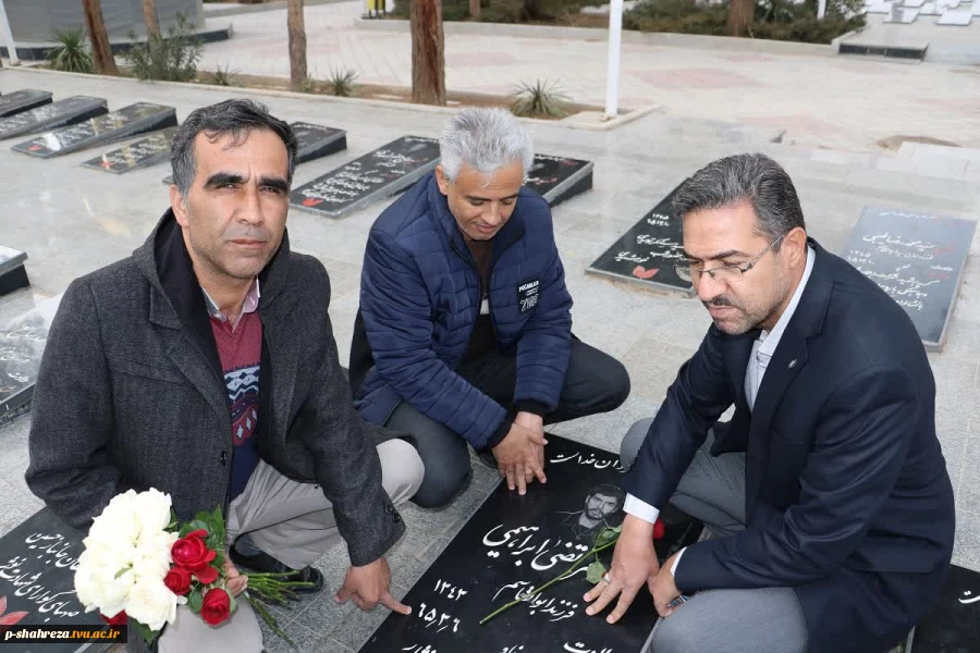 غبارروبی مزار شهدا-بهمن 1401 8
